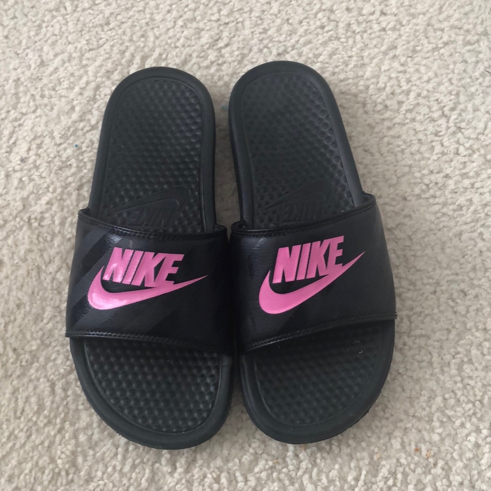 Nike slides
